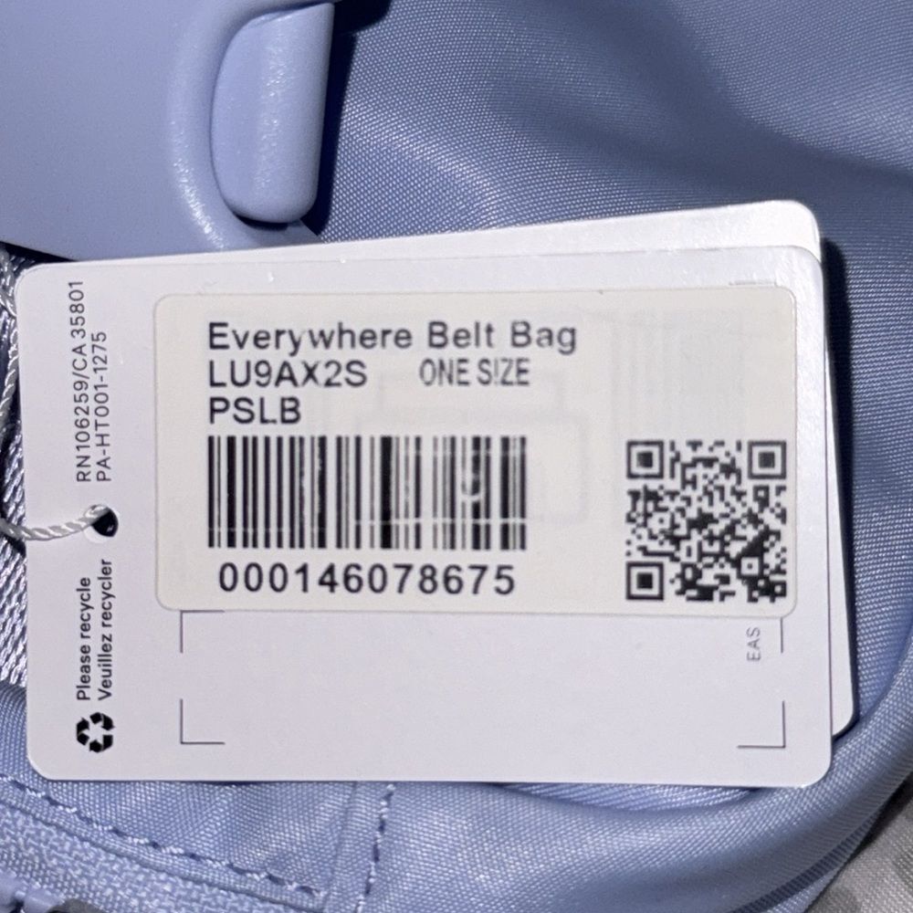 LULULEMON ATHLETICA LADIES EVERYWHERE BELT BAG IN PASTEL BLUE WATER RESISTANT - Picture 4 of 4